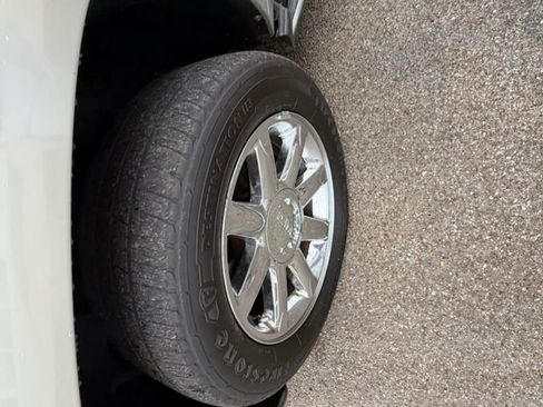 Used 2011 GMC Yukon Denali image 10