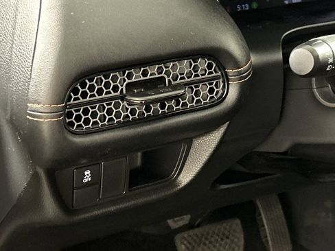 Used 2025 Honda HR-V Sport image 12