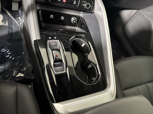 Used 2025 Audi Q5 Premium Plus w/ Premium Plus image 23