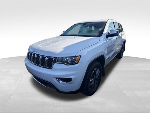 Used 2017 Jeep Grand Cherokee Limited AWD/4WD image 5