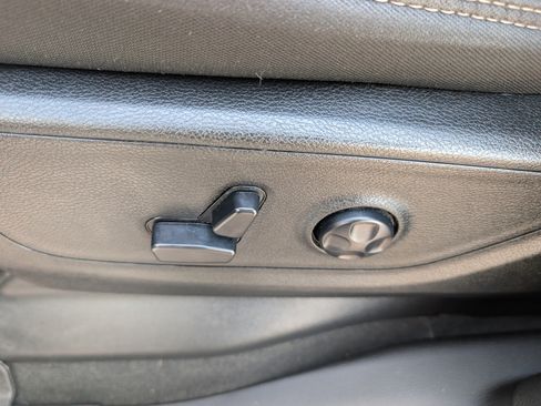 Used 2020 RAM 1500 Big Horn AWD/4WD image 12