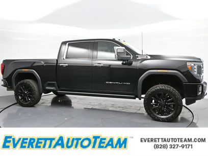 Used 2022 GMC Sierra 2500 Denali w/ Denali Black Diamond Edition