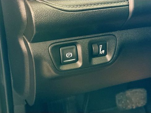 Used 2017 GMC Acadia Denali w/ Technology Package image 11