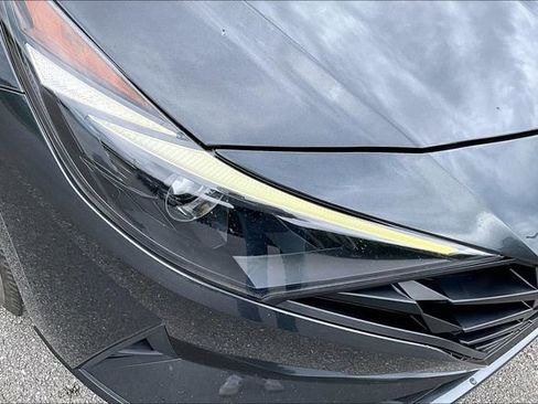 Used 2021 Hyundai Elantra SEL w/ Convenience Package image 26