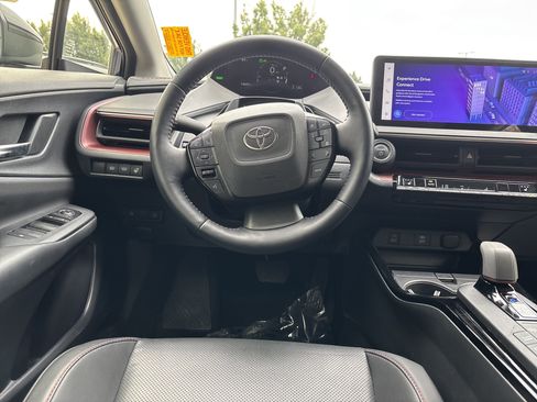 Used 2024 Toyota Prius Prime FWD image 16