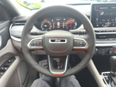 Certified 2023 Jeep Compass Latitude w/ Convenience Group AWD/4WD image 17