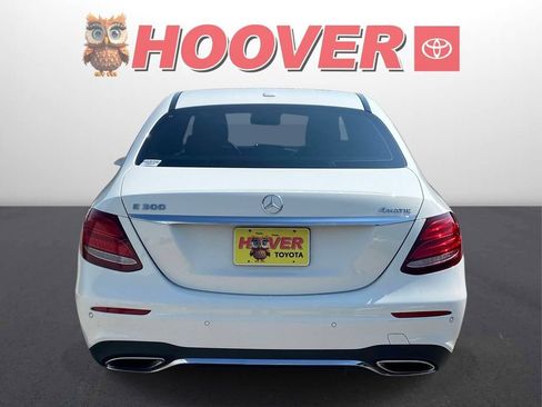 Used 2017 Mercedes-Benz E 300 4MATIC image 8