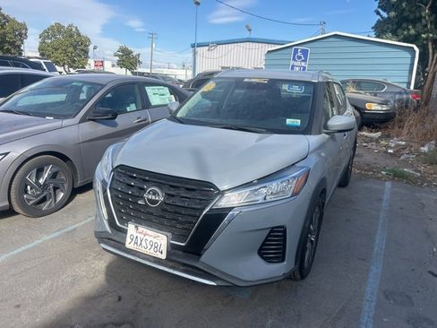 Used 2022 Nissan Kicks SV w/ Interior Electronics Package image 1