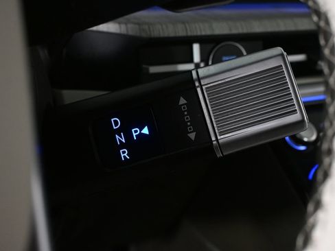 Used 2025 Hyundai Santa Fe Calligraphy FWD image 16