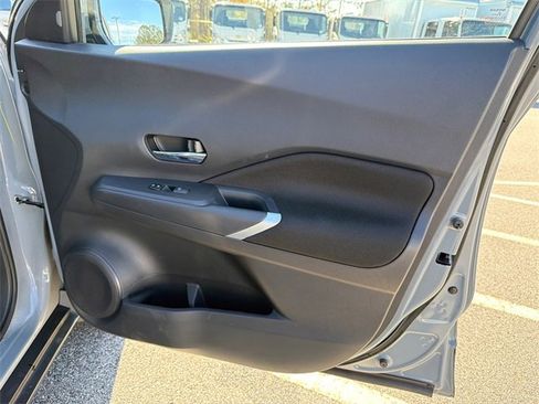 Used 2021 Nissan Kicks SV image 14