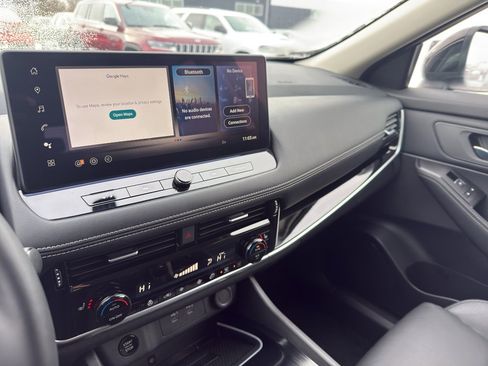 Certified 2025 Nissan Rogue SL image 21