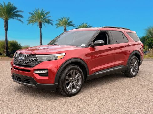 Used 2022 Ford Explorer XLT w/ Equipment Group 202A RWD image 40