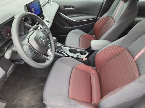 Certified 2025 Toyota Corolla SE image 9