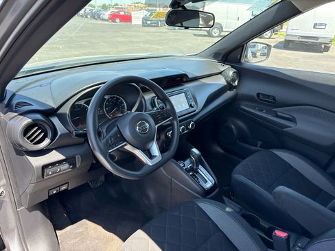 Used 2020 Nissan Kicks S FWD image 12