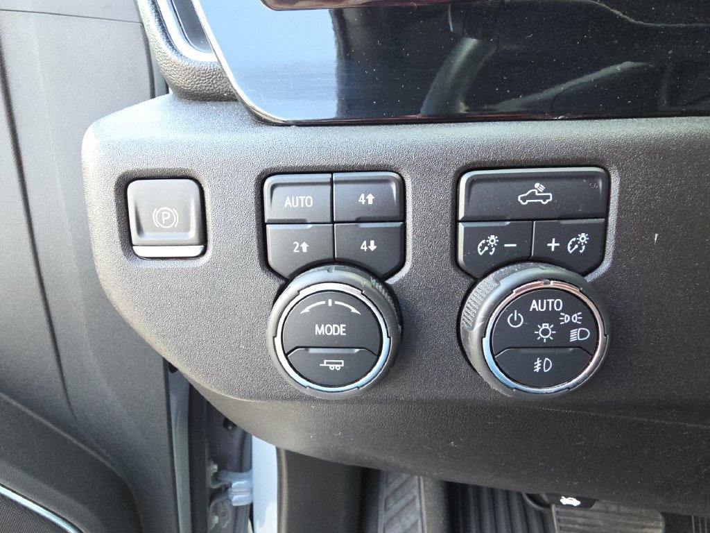 Used 2024 Chevrolet Silverado 1500 RST w/ Z71 Off-Road Package AWD/4WD image 21