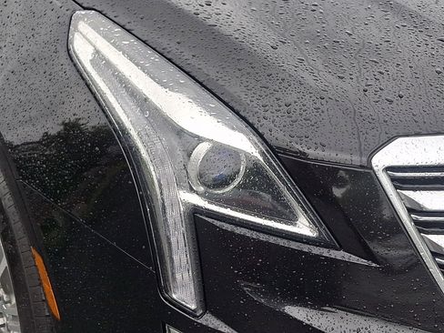 Used 2019 Cadillac XT5 Luxury AWD/4WD image 9
