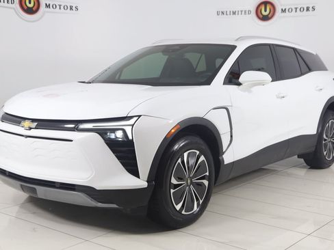 Used 2025 Chevrolet Blazer EV LT AWD/4WD image 5