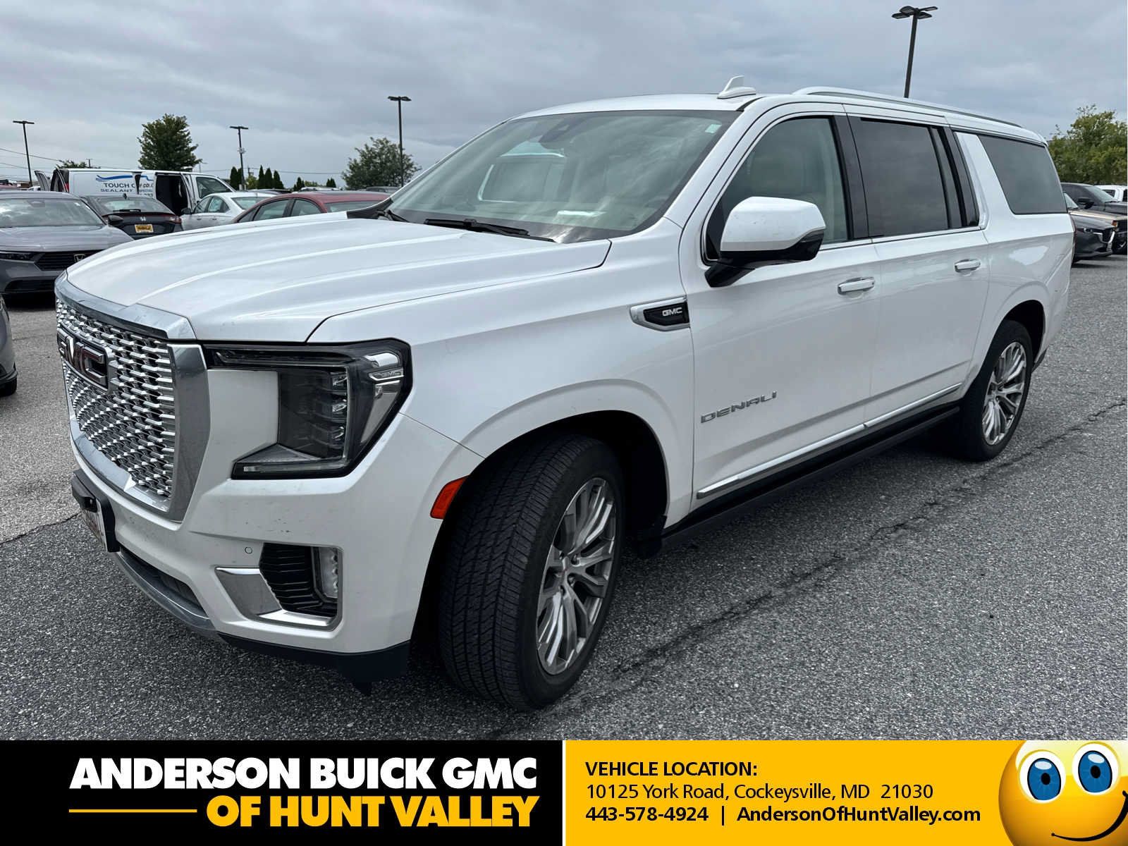Certified 2022 GMC Yukon XL Denali w/ Denali Ultimate Package AWD/4WD image 1