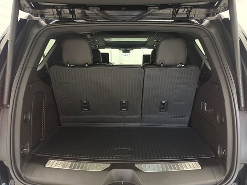 Used 2025 Chevrolet Tahoe Premier AWD/4WD image 22