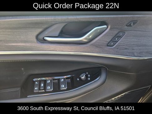 Used 2022 Jeep Grand Cherokee L Overland w/ Advanced Protech Group III AWD/4WD image 10