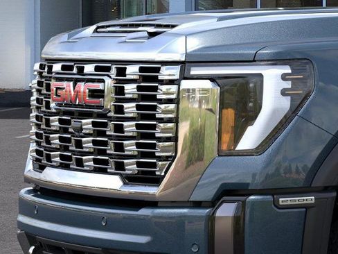 New 2026 GMC Sierra 2500 Denali image 13