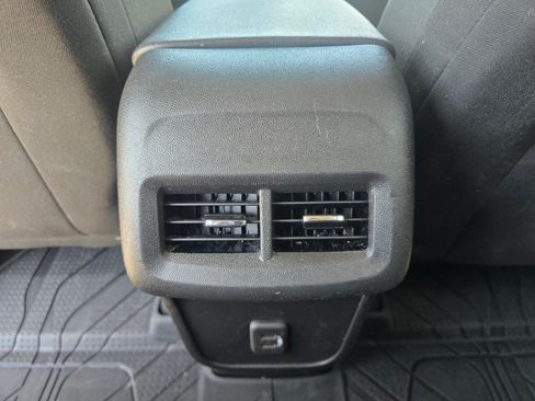 Used 2020 Chevrolet Equinox LS w/ LS Convenience Package FWD image 28