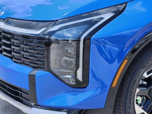 New 2026 Kia Sportage SX image 6