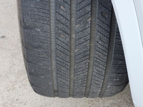 Used 2024 Porsche Cayenne image 10