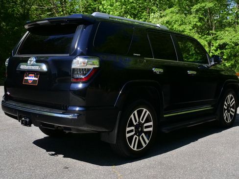 Used 2023 Toyota 4Runner Limited AWD/4WD image 21