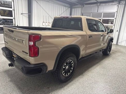 Used 2023 Chevrolet Silverado 1500 ZR2 w/ Technology Package AWD/4WD image 16