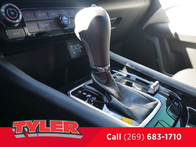 Used 2024 Jeep Compass Limited AWD/4WD image 29
