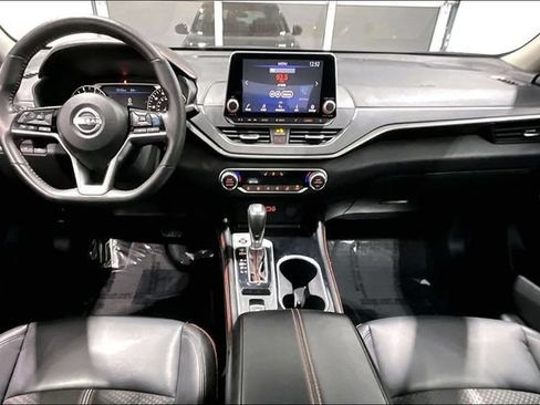 Used 2024 Nissan Altima 2.5 SR AWD/4WD image 10