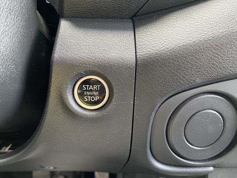 Used 2023 Nissan Frontier SV w/ Graphics Package RWD image 26