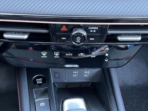 New 2025 Nissan Kicks SR w/ Illumination Package image 29