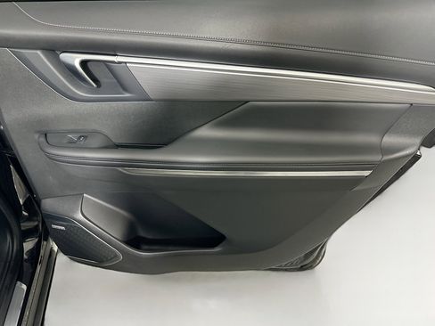 Used 2025 Buick Enclave Preferred image 30