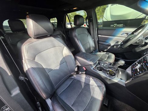 Used 2017 Ford Explorer Sport w/ Equipment Group 401A image 32