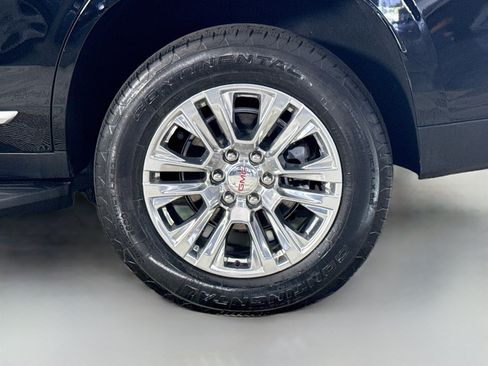 Used 2026 GMC Yukon Denali AWD/4WD image 37