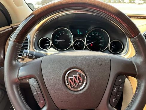 Used 2014 Buick Enclave Leather FWD image 16