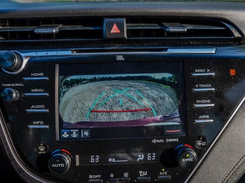 Used 2018 Toyota Camry XLE w/ Audio Package FWD image 21