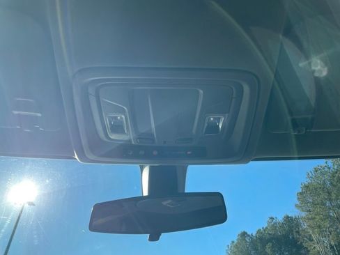 Used 2022 Chevrolet Silverado 1500 Custom image 23