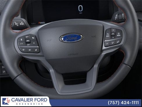 Used 2025 Ford Explorer Active w/ Active Comfort Package image 12
