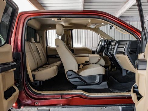 Used 2017 Ford F250 XLT AWD/4WD image 33