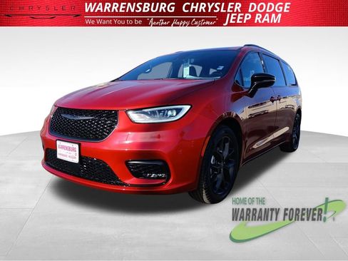 New 2026 Chrysler Pacifica Select w/ S Appearance Package image 8