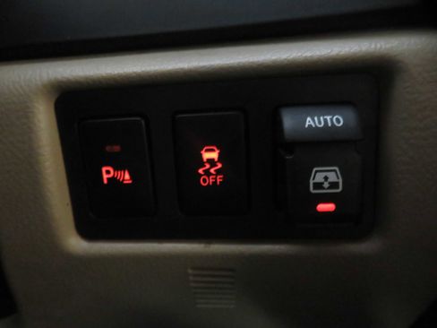 Used 2018 Toyota Sequoia Limited w/ Safety & Convenience Package AWD/4WD image 51