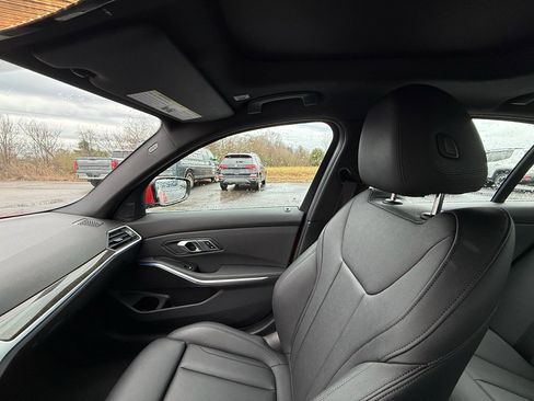 Used 2021 BMW 330i Sedan w/ Convenience Package image 25