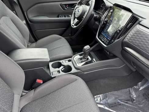 Used 2025 Subaru Forester Premium AWD/4WD image 21