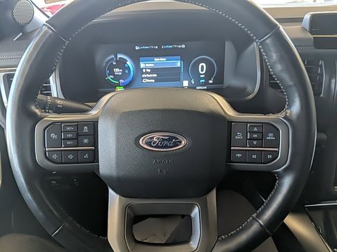 Used 2022 Ford F150 Lightning Lariat image 16