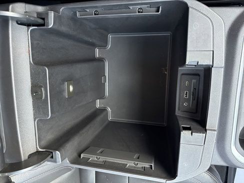 Used 2020 GMC Sierra 1500 SLT w/ SLT Premium Package image 23