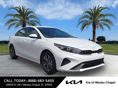 Certified 2024 Kia Forte LXS FWD image 1