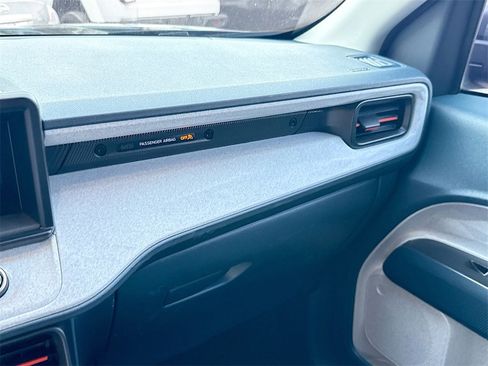 Used 2023 Ford Maverick XLT image 17